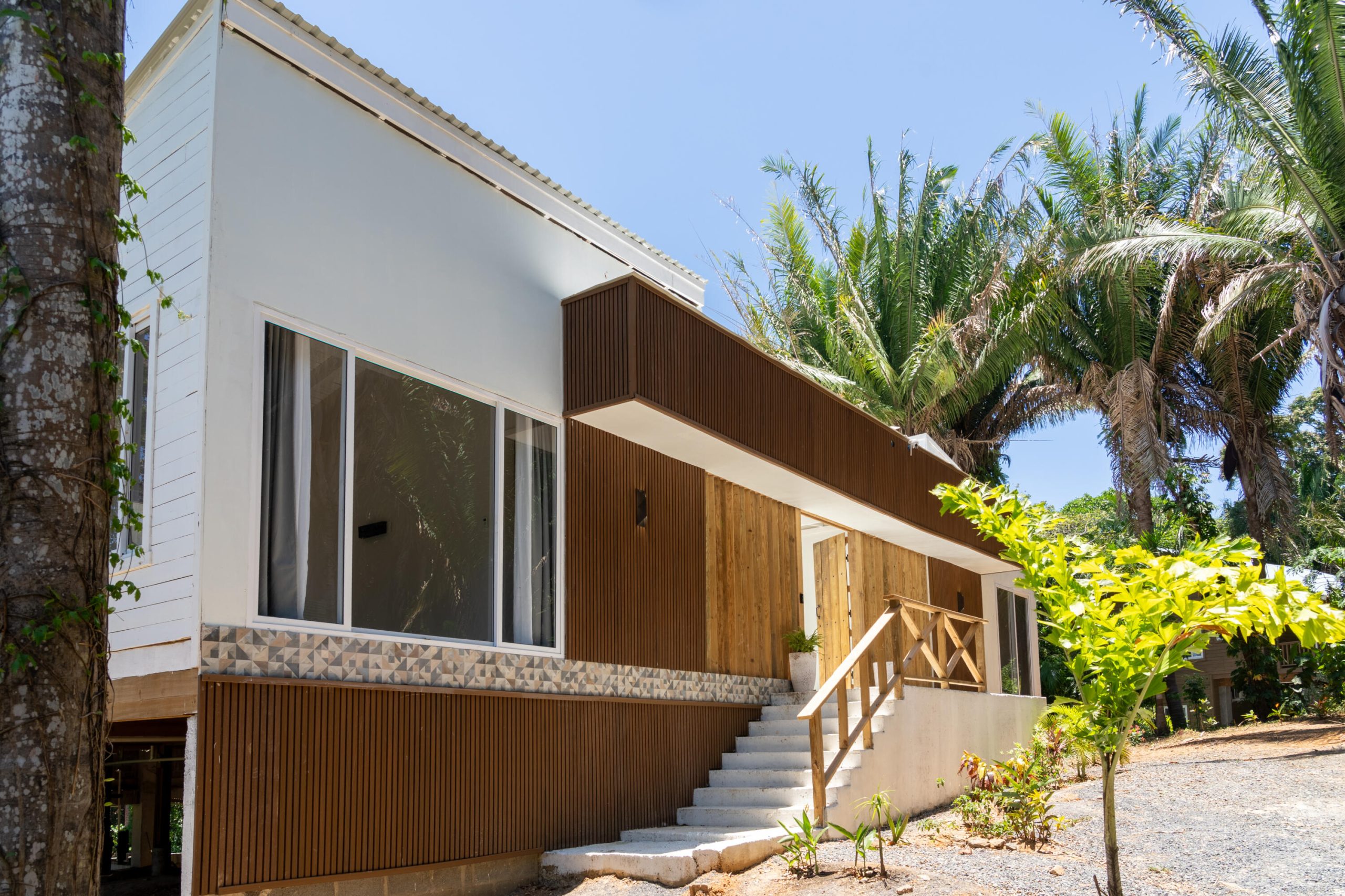 Roatan real estate