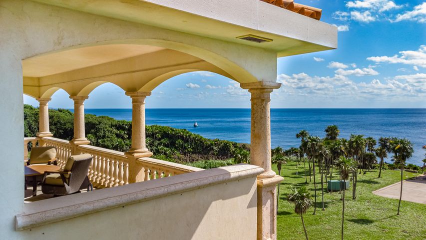 Luxury Ocean View Home in Keyhole West Bay Roatan exterior view of terrace